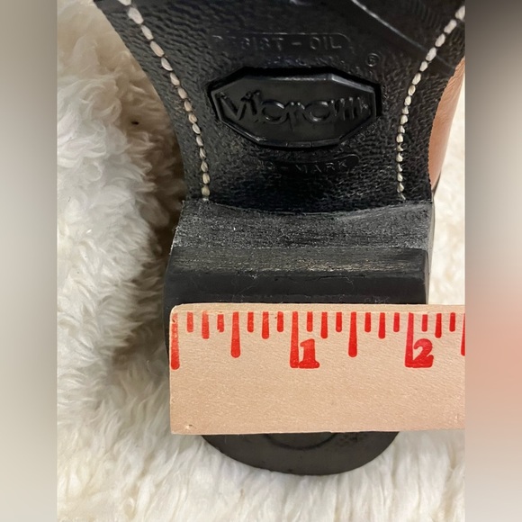 Vintage Honey Tan Leather Heeled Western Boots with Vibram Soles - Picture 2 of 16